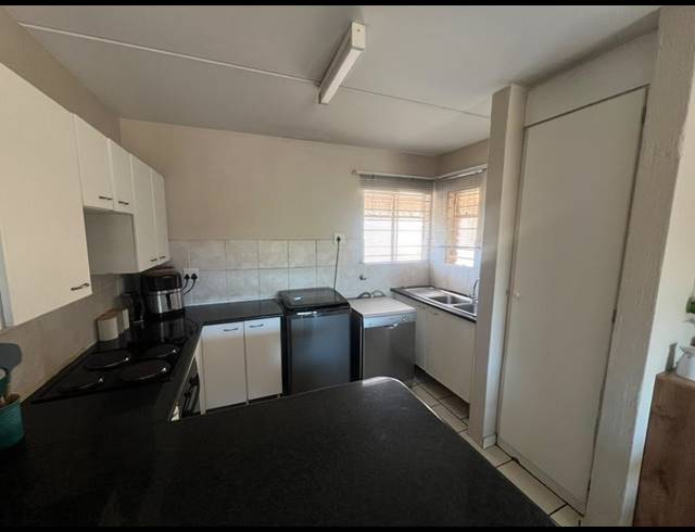1 BEDROOM PROPERTY TO RENT IN WELTEVREDEN PARK